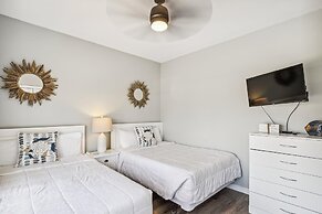 SPC 9232 is a Beautiful recently upgraded 2 BR with Free Beach Service