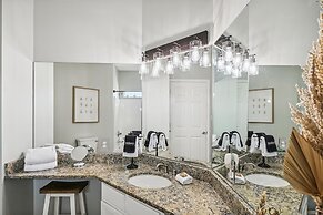 SPC 9232 is a Beautiful recently upgraded 2 BR with Free Beach Service