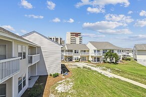 SPC 9232 is a Beautiful recently upgraded 2 BR with Free Beach Service