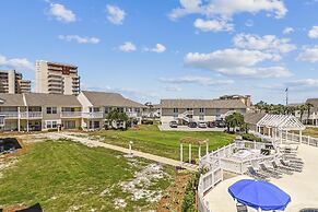 SPC 9232 is a Beautiful recently upgraded 2 BR with Free Beach Service