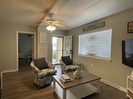 Salty Dog 2 Bedroom Villa by RedAwning