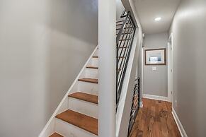 Enjoy Your Stay In This Amazing Location In Philadelphia! 4 Bedroom Ho