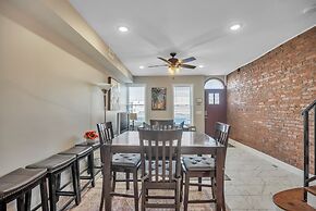 Enjoy Your Stay In This Amazing Location In Philadelphia! 4 Bedroom Ho