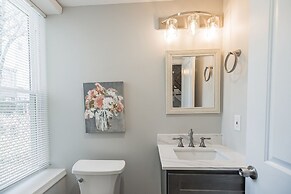 Enjoy Your Stay In This Amazing Location In Philadelphia! 4 Bedroom Ho