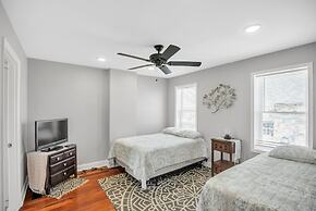 Enjoy Your Stay In This Amazing Location In Philadelphia! 4 Bedroom Ho