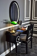 Hotel Del Luna by LUK Global