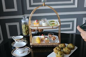 Hotel Del Luna by LUK Global