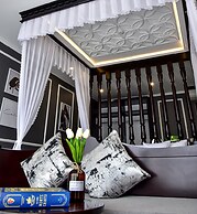 Hotel Del Luna by LUK Global