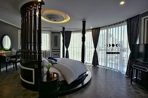 Hotel Del Luna by LUK Global