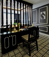 Hotel Del Luna by LUK Global