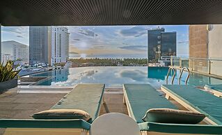 Hotel Del Luna by LUK Global