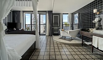 Hotel Del Luna by LUK Global