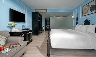 Hotel Del Luna by LUK Global