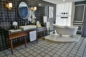 Hotel Del Luna by LUK Global