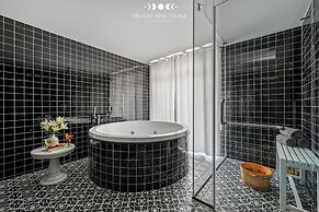 Hotel Del Luna by LUK Global