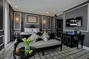 Hotel Del Luna by LUK Global