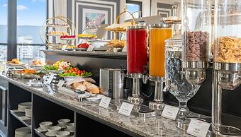 Hotel Del Luna by LUK Global