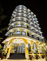 Hotel Del Luna by LUK Global