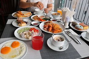 Hotel Del Luna by LUK Global