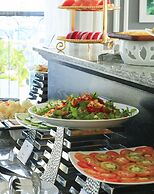 Hotel Del Luna by LUK Global