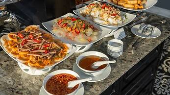 Hotel Del Luna by LUK Global