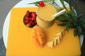 Hotel Del Luna by LUK Global