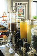 Hotel Del Luna by LUK Global