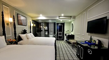 Hotel Del Luna by LUK Global