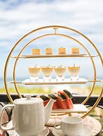 Hotel Del Luna by LUK Global