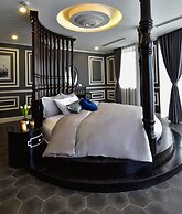 Hotel Del Luna by LUK Global