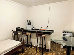 Charmoso Chalé Surf com A/C a 5 Min da Praia