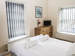1 Greenswood Court