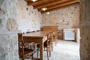 DONNAPAOLA MODERN FARM