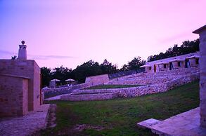 DONNAPAOLA MODERN FARM