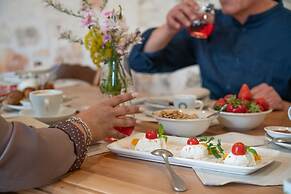 DONNAPAOLA MODERN FARM