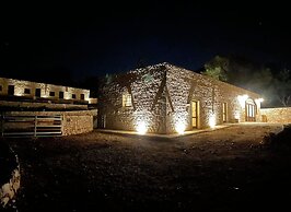 DONNAPAOLA MODERN FARM