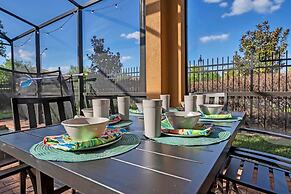 Stunning Modern Family Villa, Pool & Jacuzzi With Private View, Themed