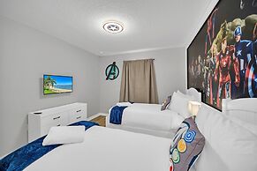 Stunning Modern Family Villa, Pool & Jacuzzi With Private View, Themed