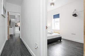 1BR Victorian House Near Bedford City Centre