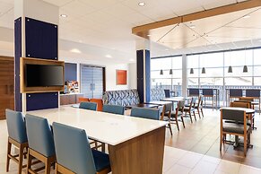 Holiday Inn Express South Haven by IHG