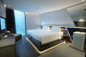 Draco Hotel & Suites