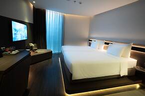 Draco Hotel & Suites