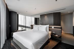 Draco Hotel & Suites