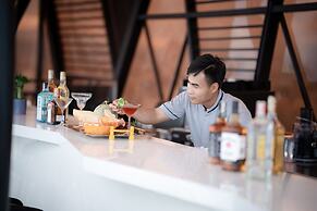 Draco Hotel & Suites