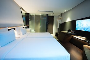 Draco Hotel & Suites