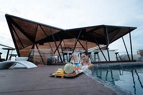 Draco Hotel & Suites