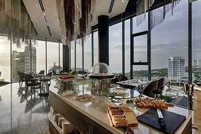 Draco Hotel & Suites