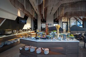 Draco Hotel & Suites