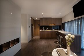 Draco Hotel & Suites