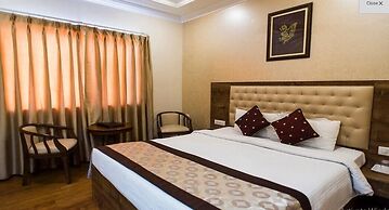 Wingston A TreeHouse Hotel Mathura